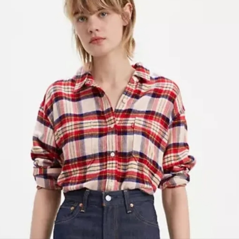 Womens Levi’s Flannel Shirt
